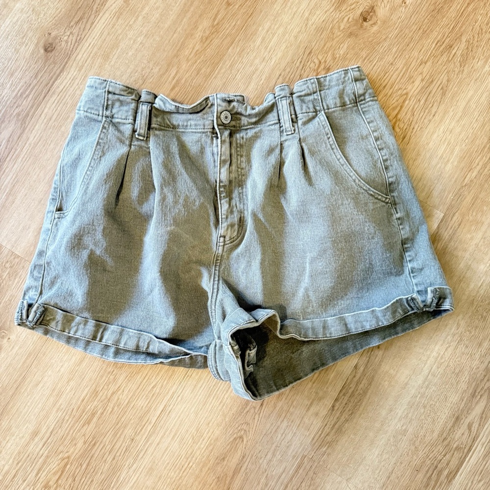 American Eagle Army Green Paper Bag Stretch Shorts